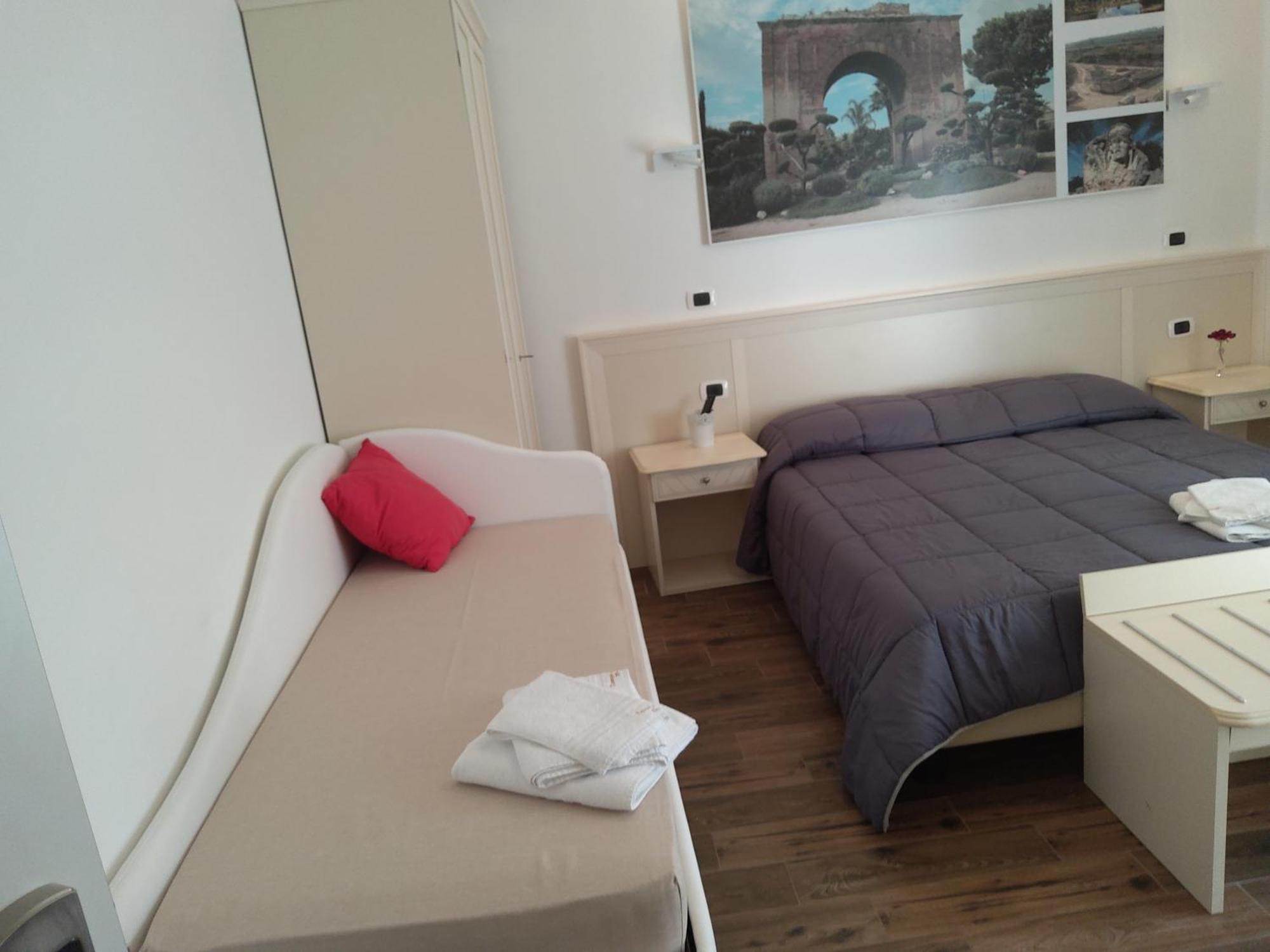 Domus Al Corso Con Servizio B&B Каноса ди Пулия Екстериор снимка