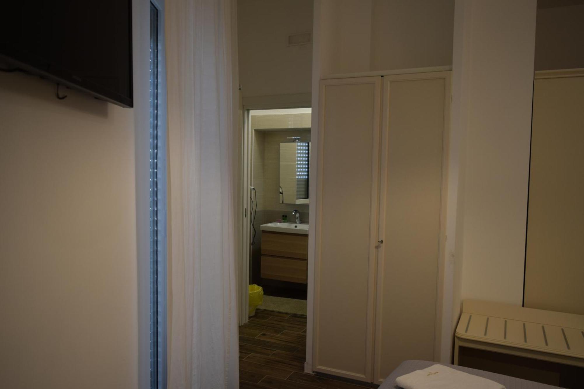 Domus Al Corso Con Servizio B&B Каноса ди Пулия Екстериор снимка