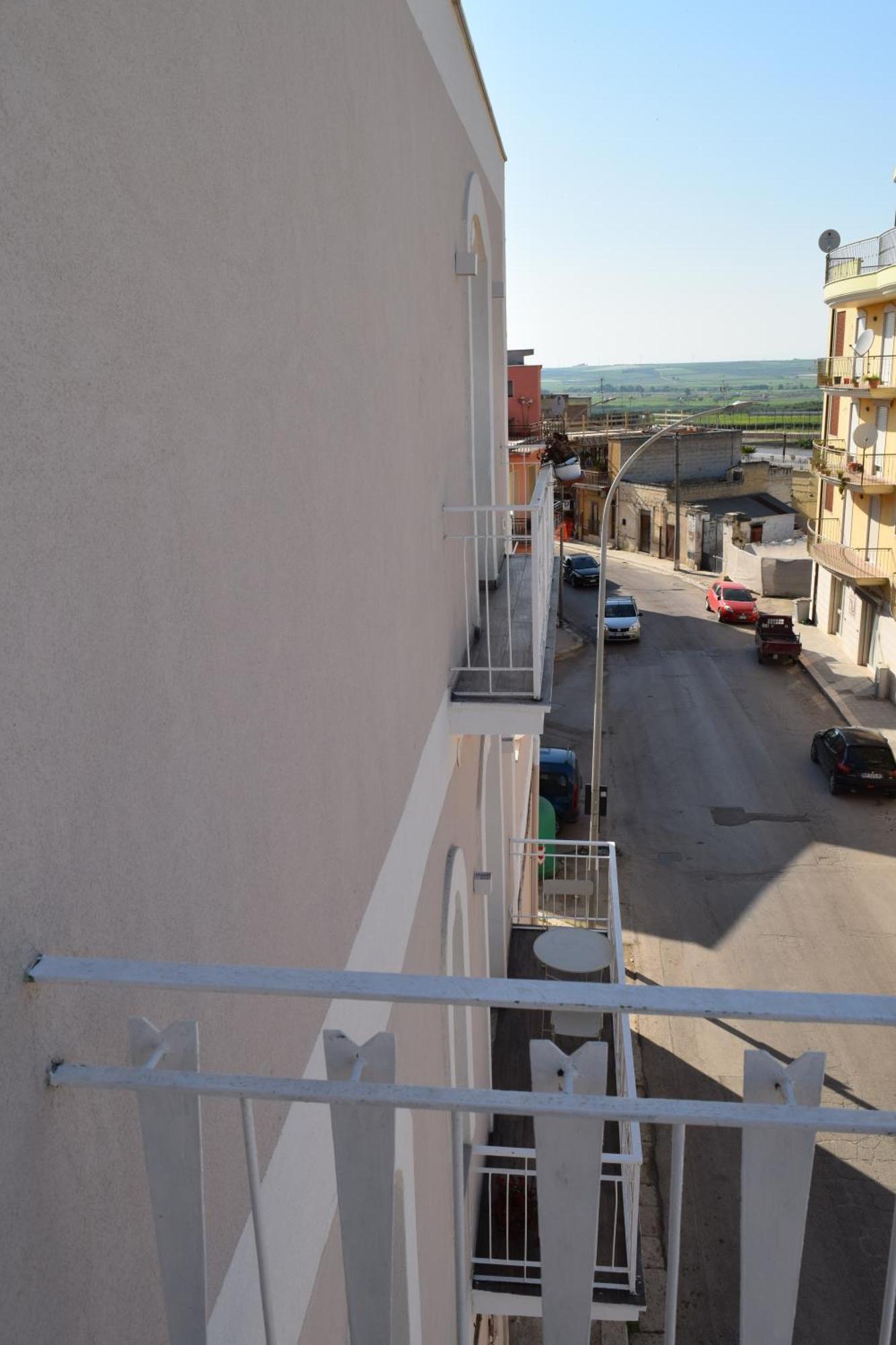 Domus Al Corso Con Servizio B&B Каноса ди Пулия Екстериор снимка