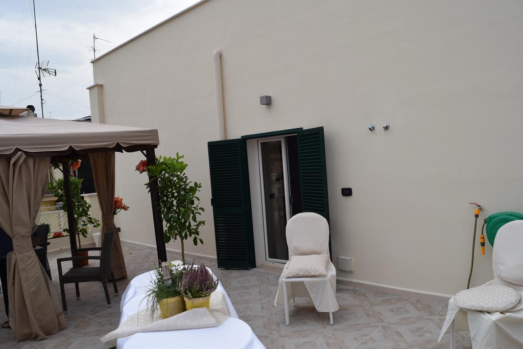 Domus Al Corso Con Servizio B&B Каноса ди Пулия Екстериор снимка